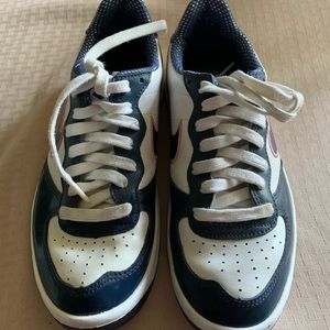 Nike shoes. Good used condition
